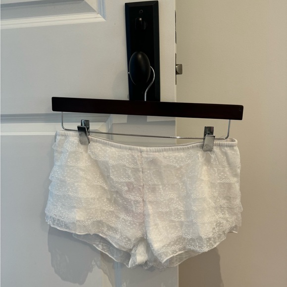 Edikted Mini Riffle Shorts - Picture 2 of 2